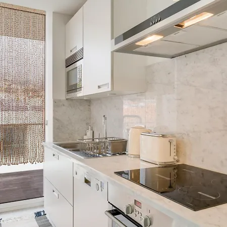 Plaza Center- Balcony Amazing Views 아파트 푼샬