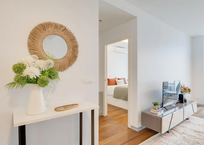 Plaza Center- Balcony Amazing Views * 푼샬